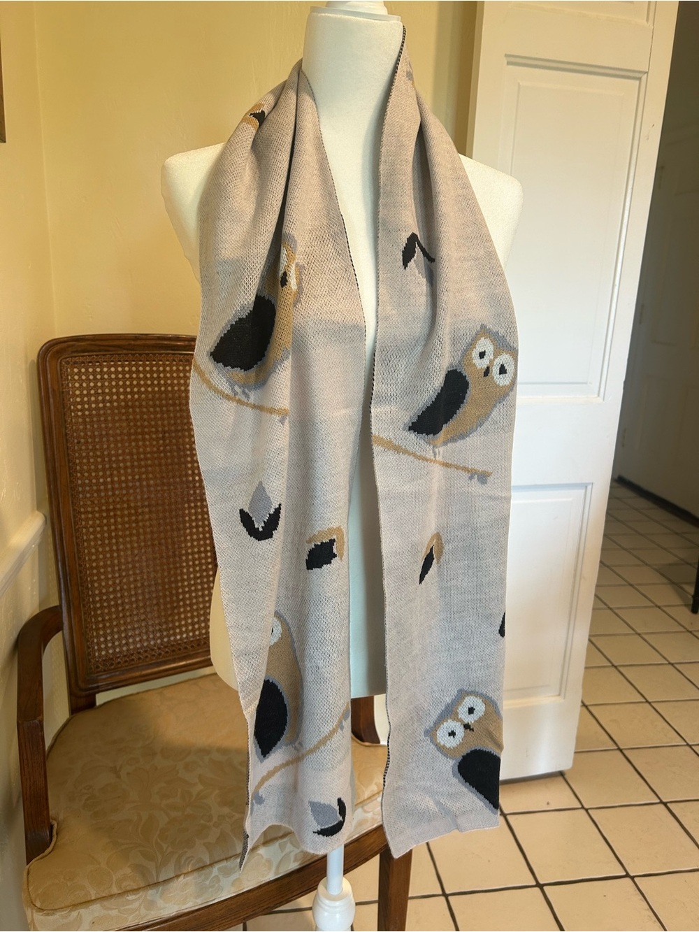 Vintage Owl Knit Scarf